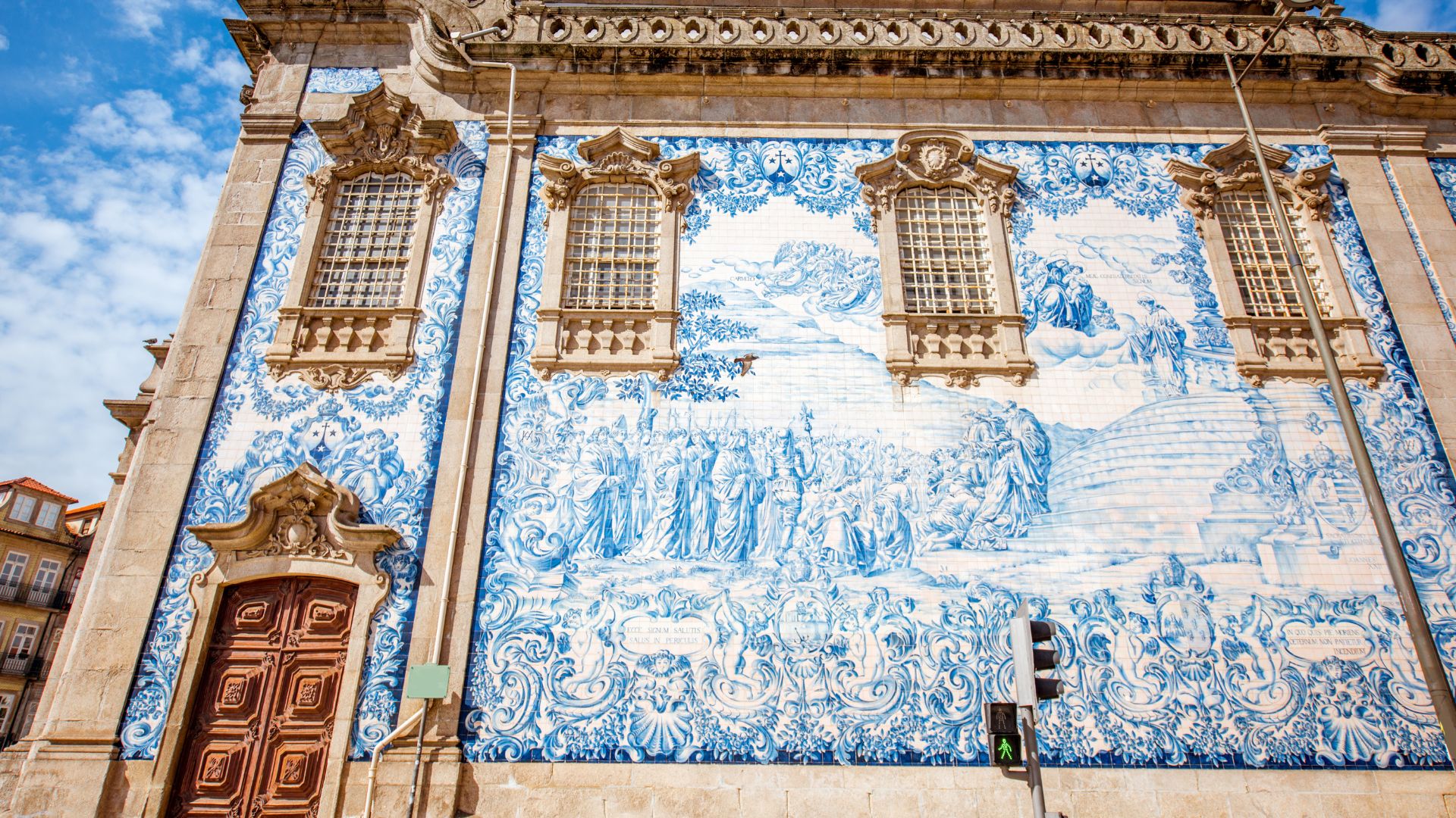 Cobalt blue Azulejo Tiles on a building.
