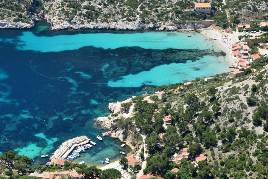 My Top 3 Calanques to Visit (And How to Reach Them by Foot or Boat!)