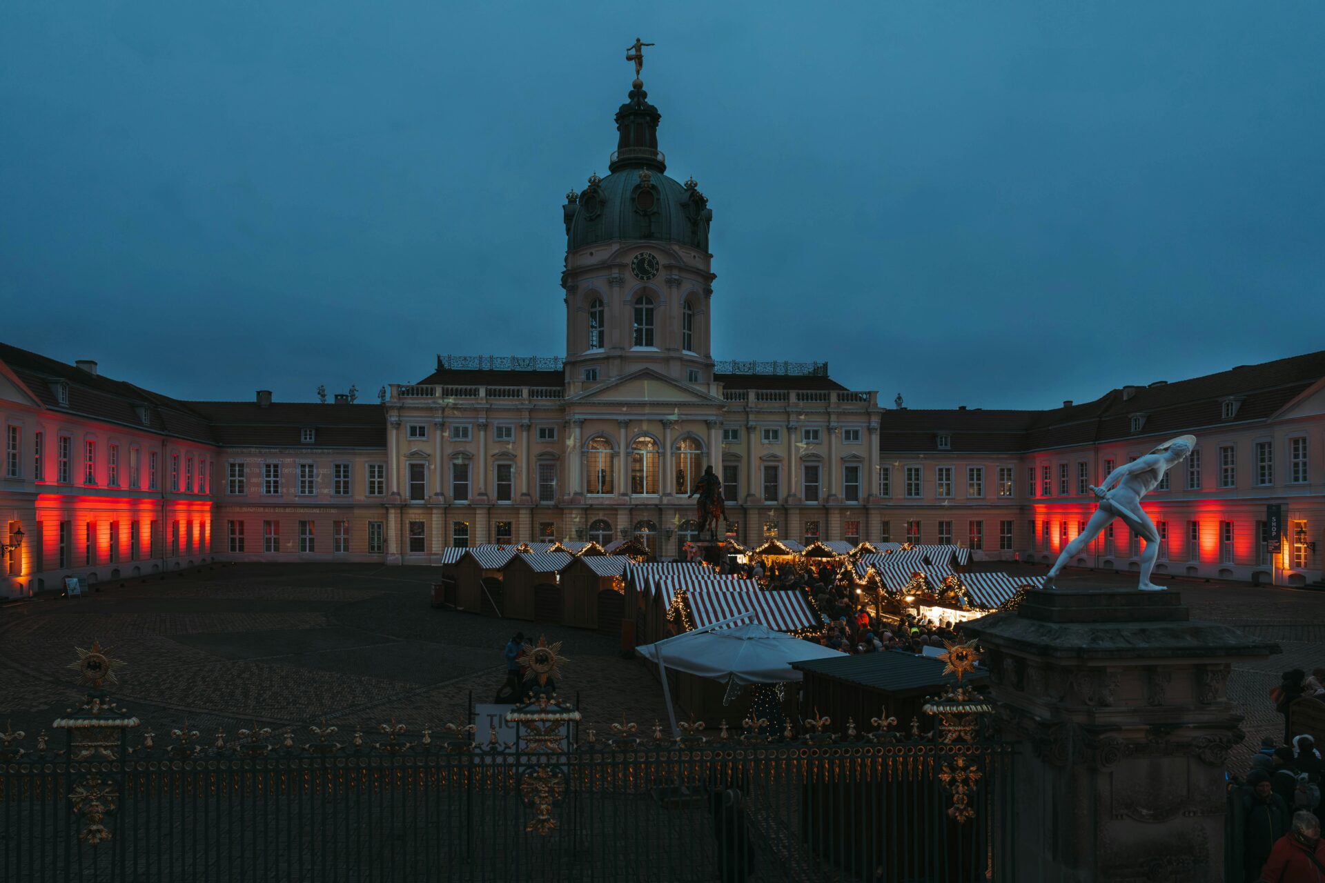 A festive Christmas market in front of Charlottenburg Palace