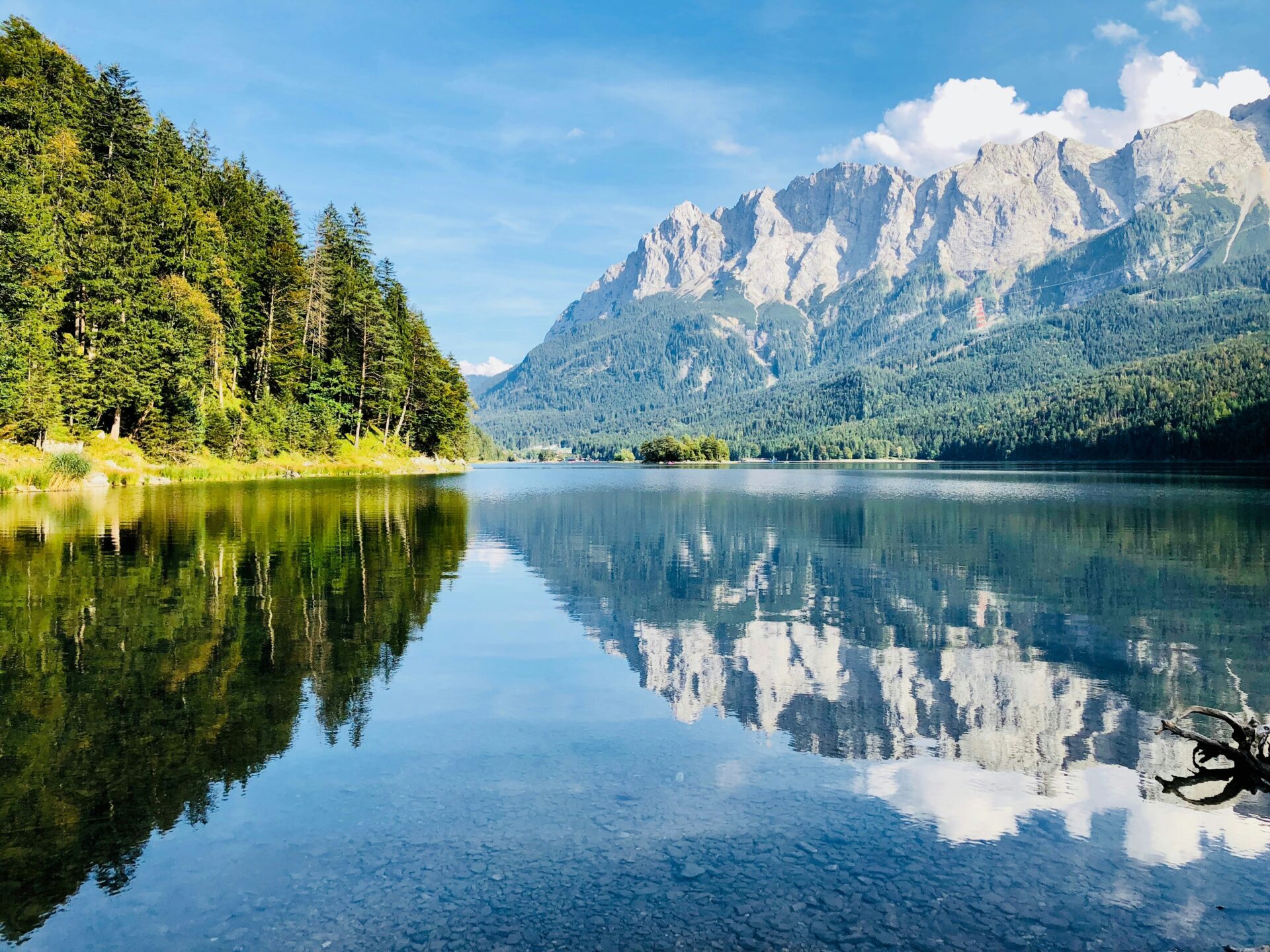 Crystal-clear lake in Bavaria 