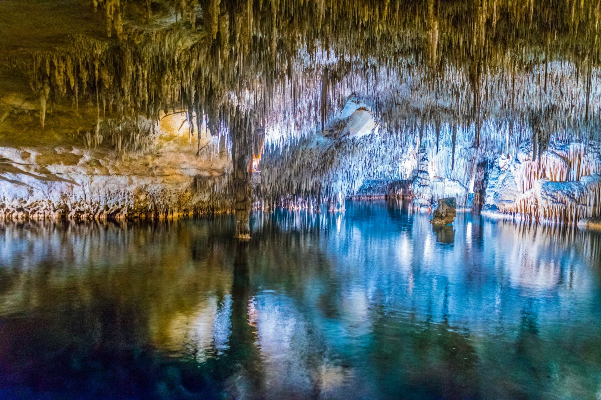 Cuevas del Drach