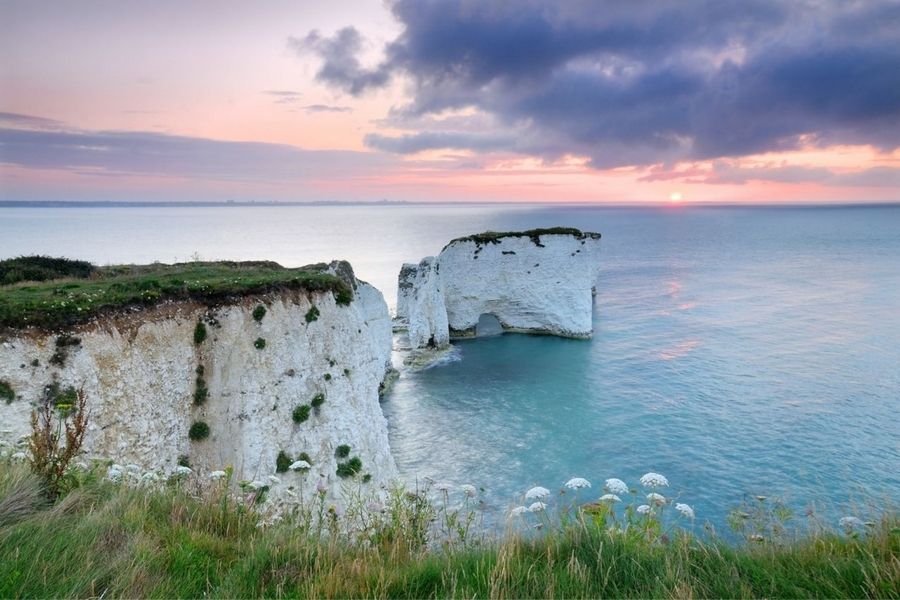 Walking the Jurassic Coast Path in East Devon: My Top 3 Trails for Stunning Triassic Cliffs and Sea Views