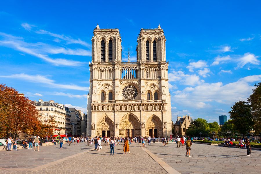 Notre-Dame de Paris: My Emotional Visit to Witness Its Resilience and the Hope for Its Rebirth (A Changing Landmark)