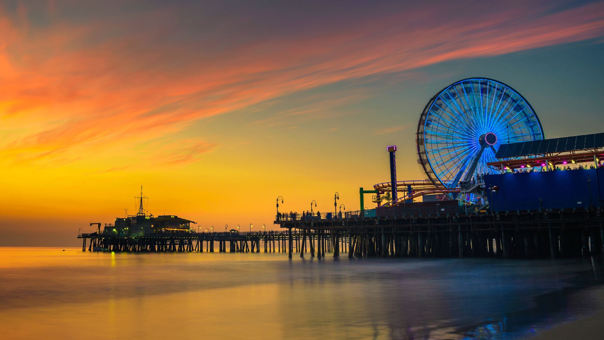 Sunset at Santa Monica Pier, Southern California.