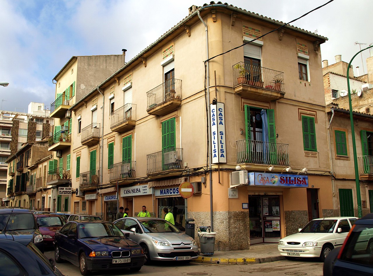 Santa Catalina district
