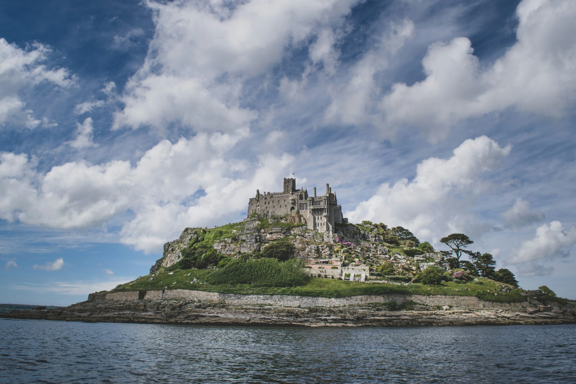 St Michael s Mount My Tidal Walk or Boat Trip To Cornwall s 