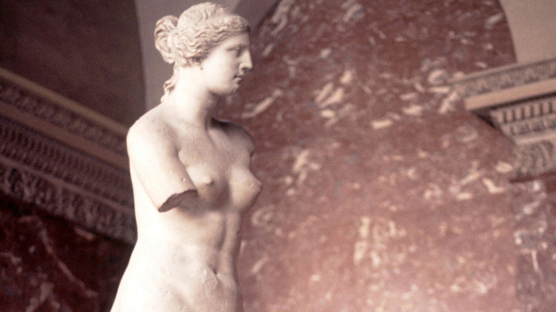 Statue of Venus de Milo.