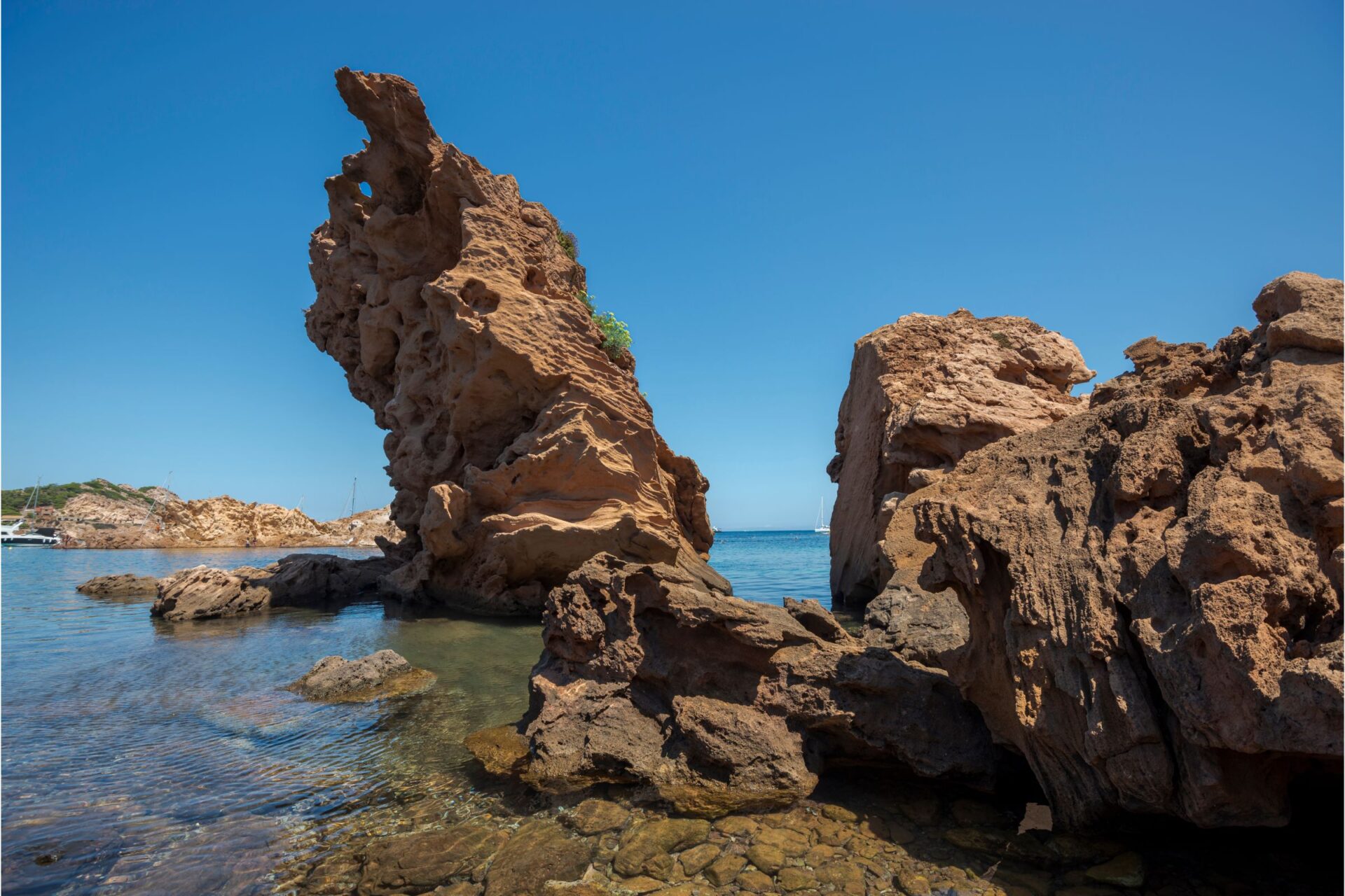 Cala Pregonda’s rock formations