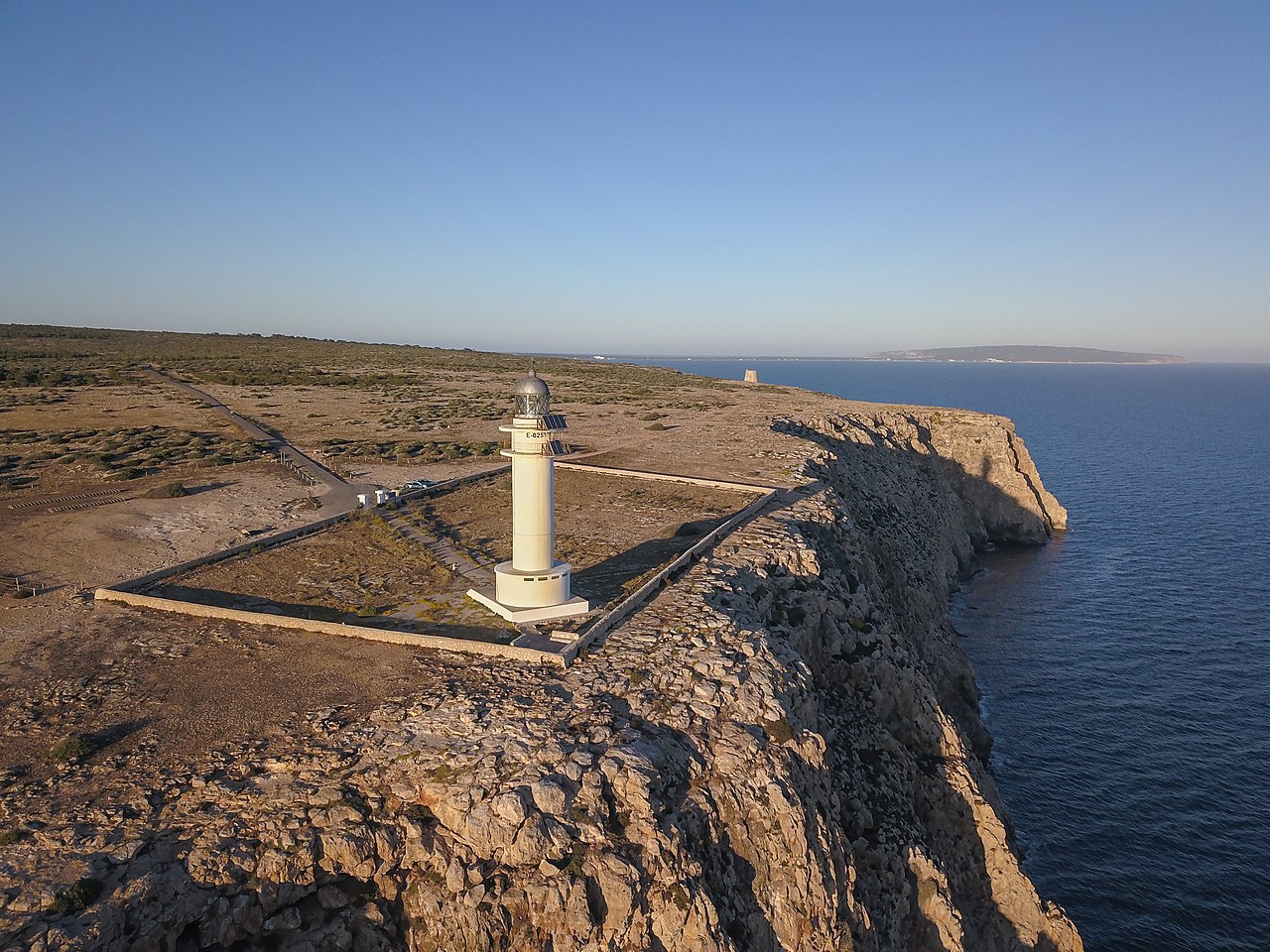 Cap de Barbaria path