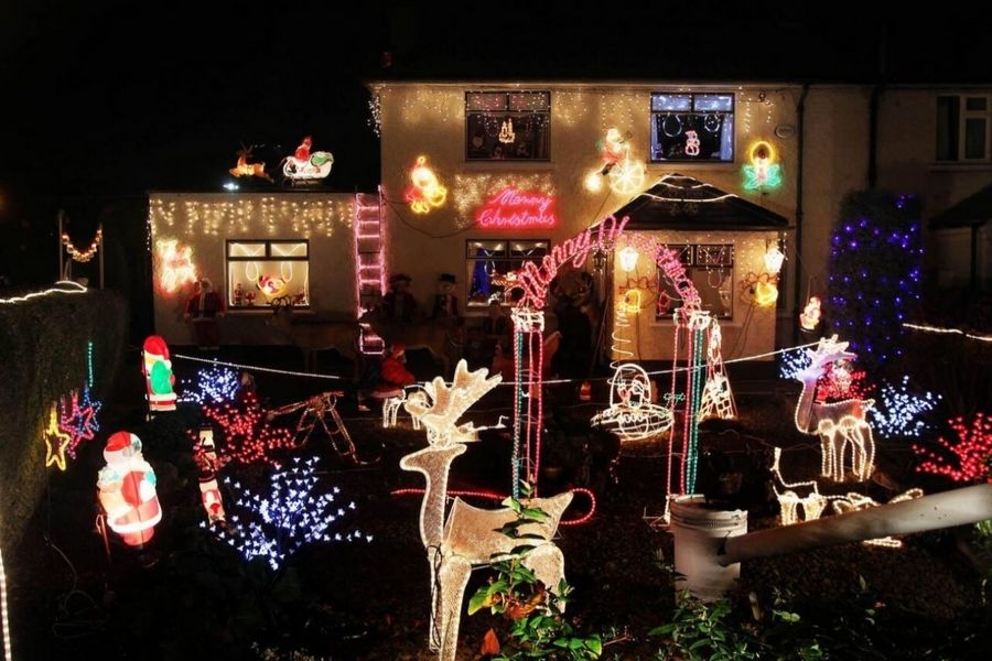 Christmas in Bath: My Magical Wander Through the Festive Markets, Twinkling Lights, and Carol Services