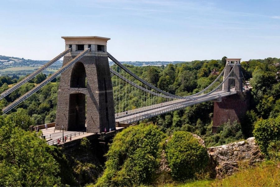 Walking the Clifton Suspension Bridge: My Breathtaking (and Slightly Wobbly!) Views Over the Avon Gorge