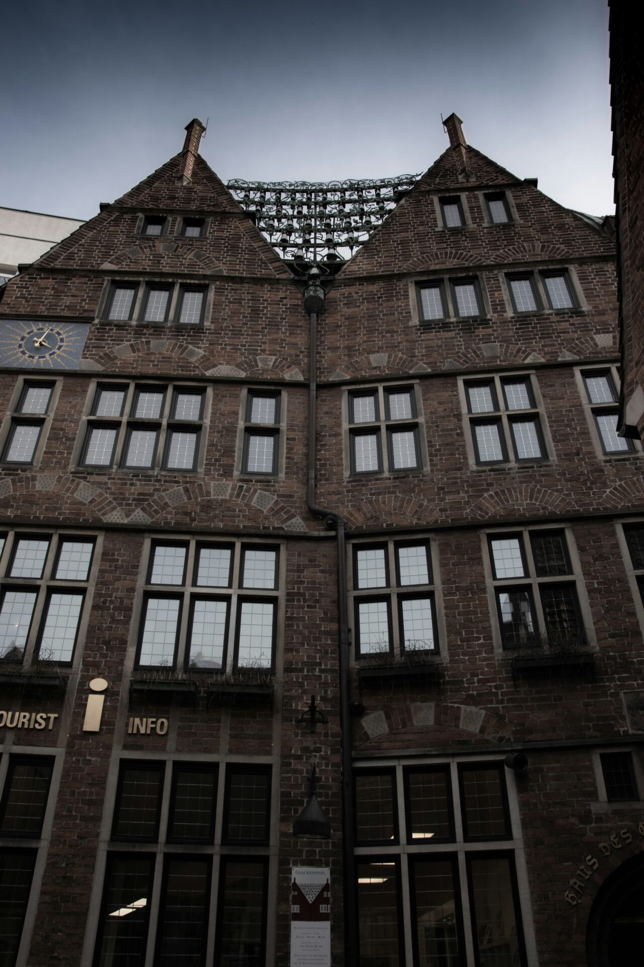 Facade of the Glockenspiel House on Böttcherstraße 