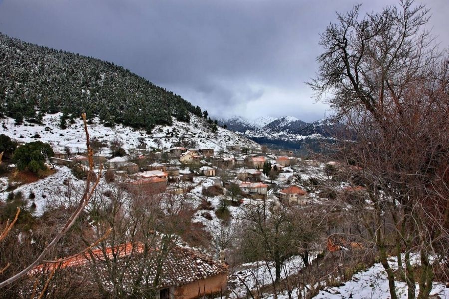 A Winter Dream in Kalavryta: My Cozy Escape to the Snowy Slopes of the Peloponnese
