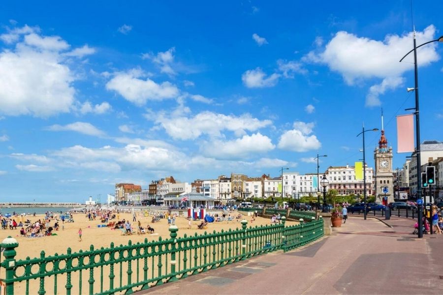 Margate's Retro Cool & Turner Sunsets: My Artistic Escape to Kent's Revitalized Seaside Gem