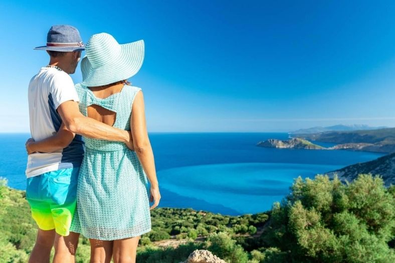 More Than a Photo Op: My Tips for Actually Enjoying Myrtos Beach (And Surviving That Steep Drive Down!)