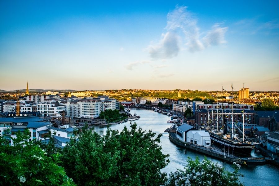 SS Great Britain: Stepping Aboard Brunel's Groundbreaking Steamship – A Fascinating Journey into Victorian Innovation!