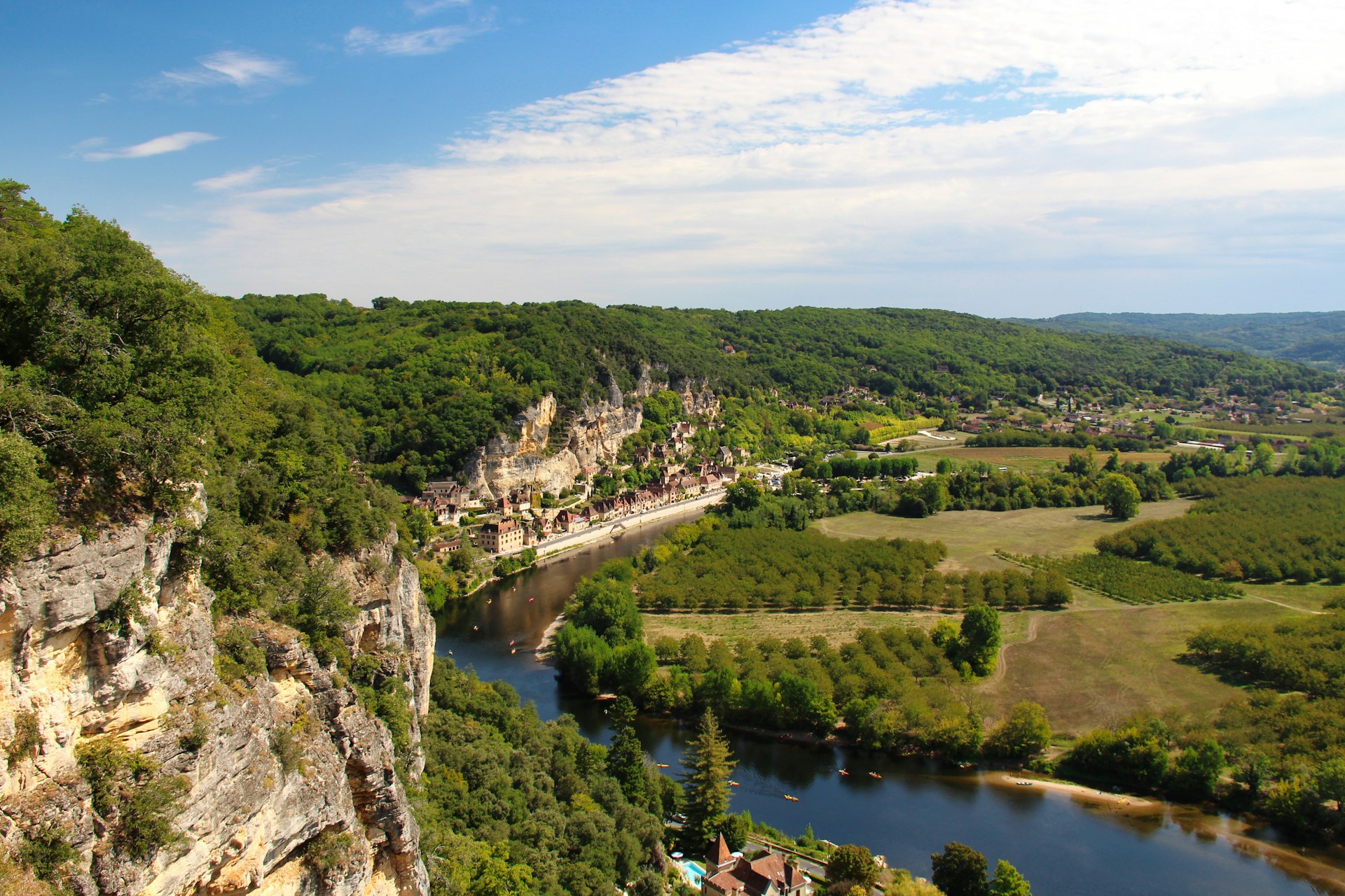 A picturesque view of the Dordogne region in southwestern France