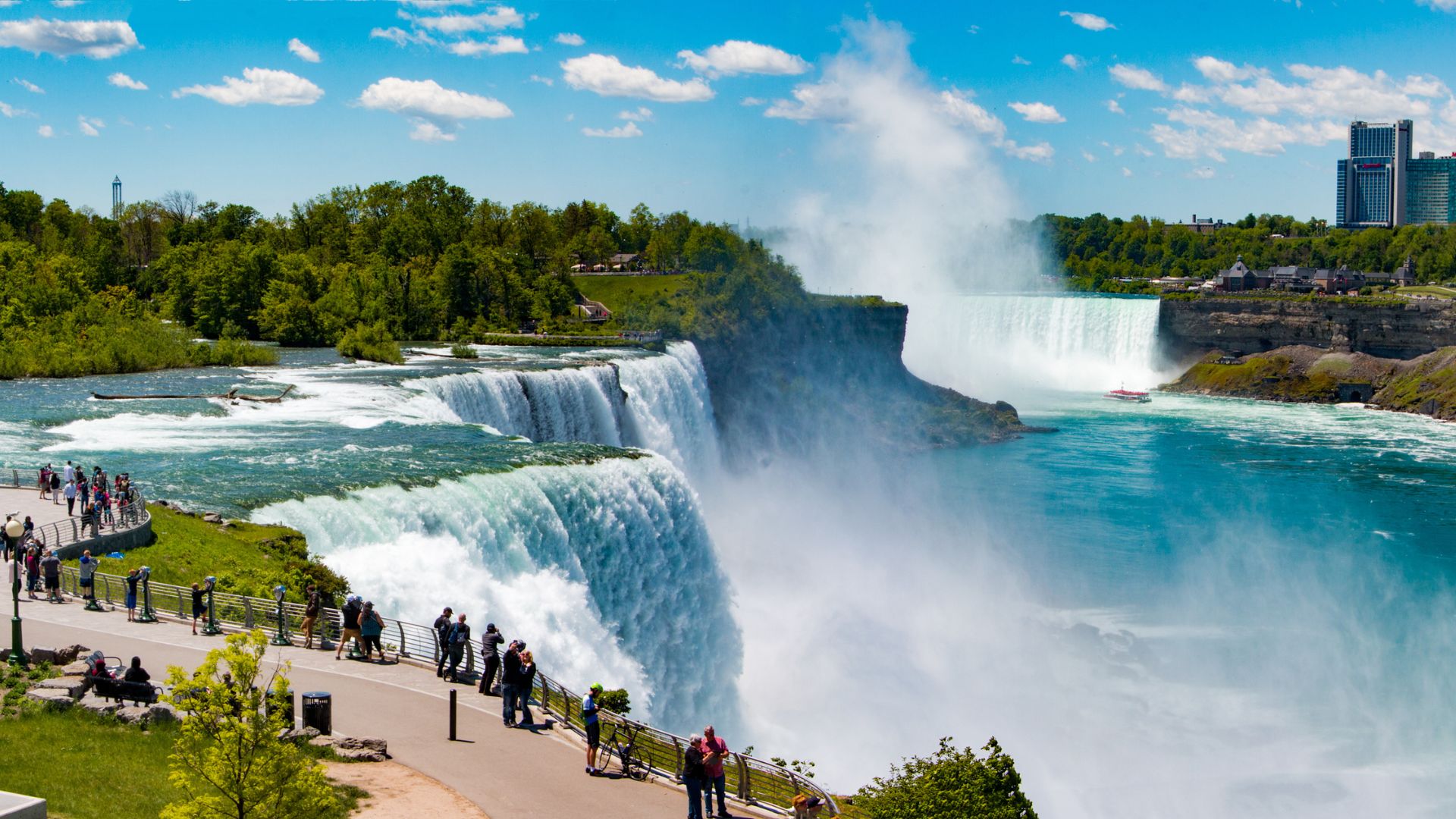 Niagara Falls State Park in Niagara Falls, New York, USA