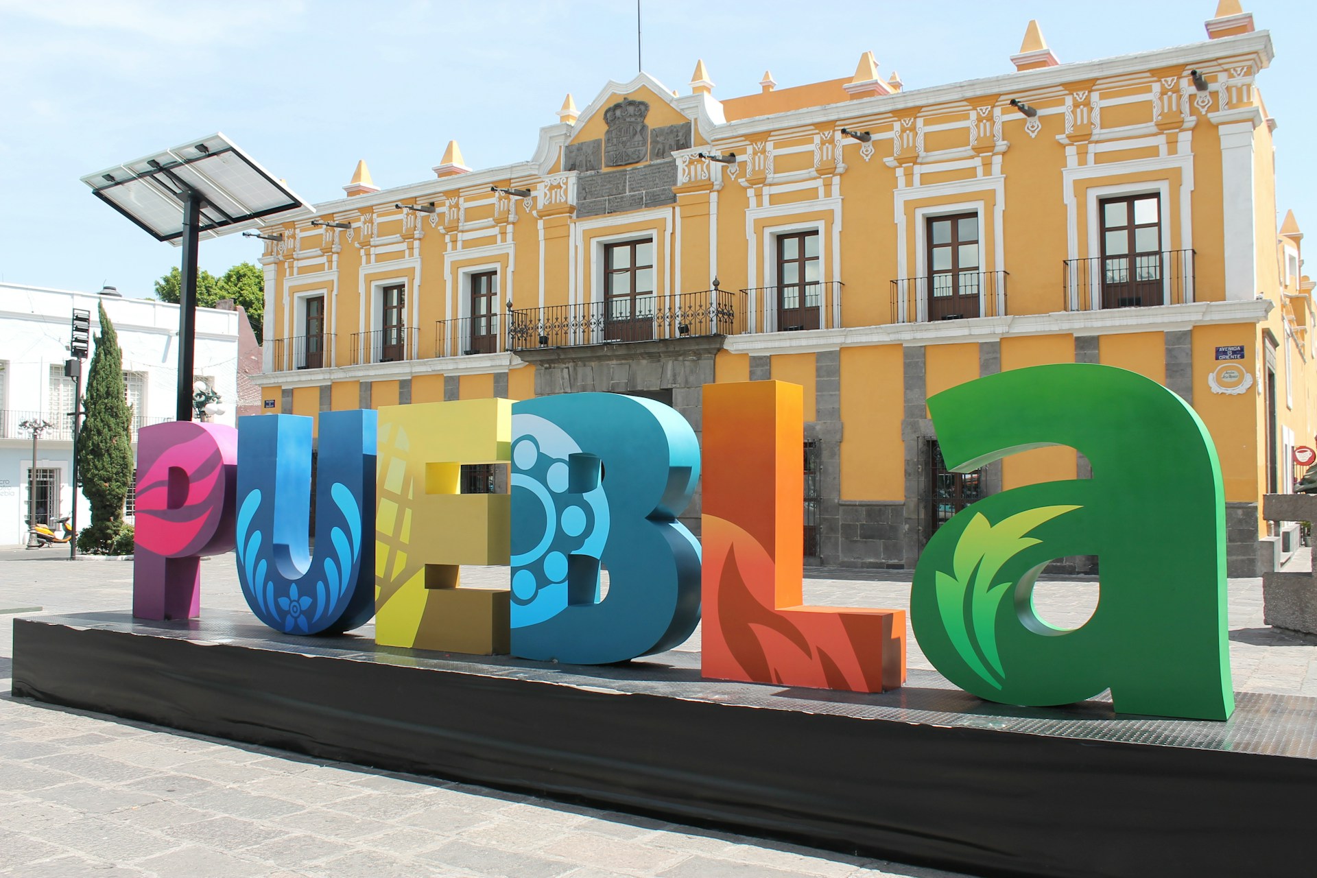 A vibrant street scene in Puebla, Mexico