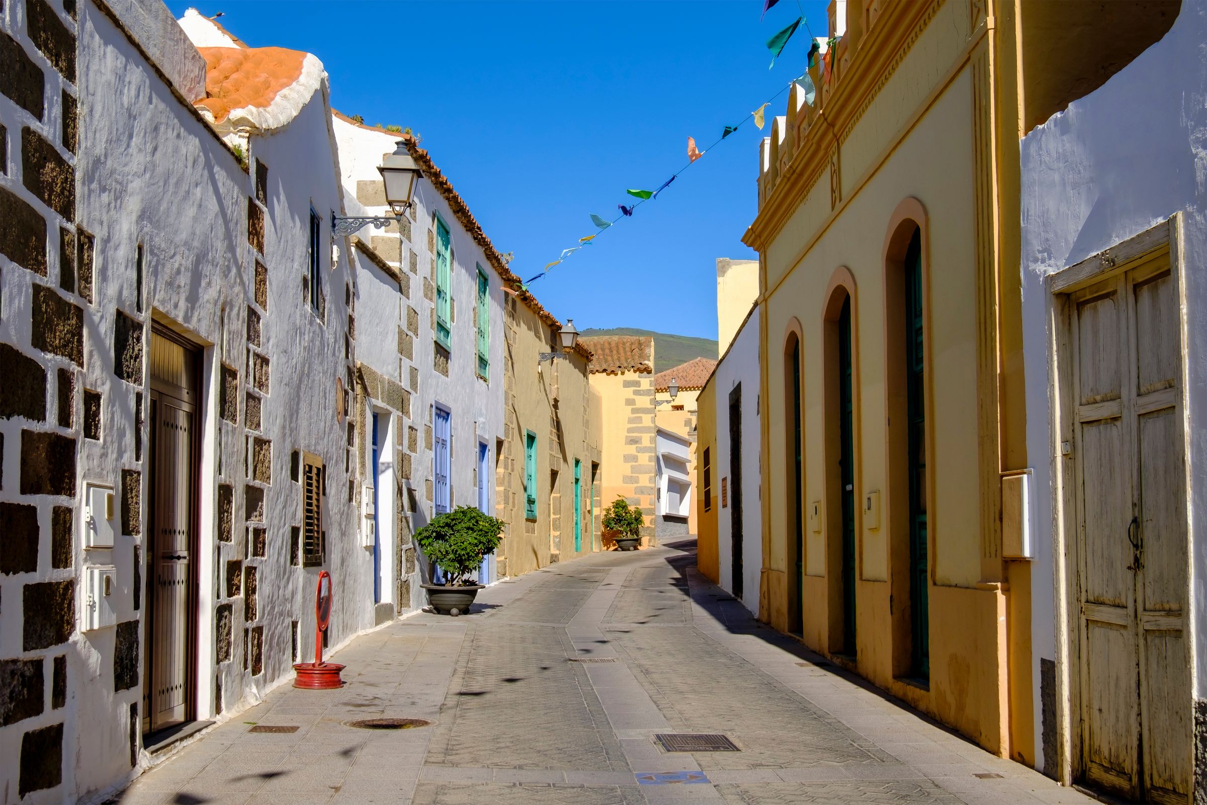 cobblestone streets of Agüimes