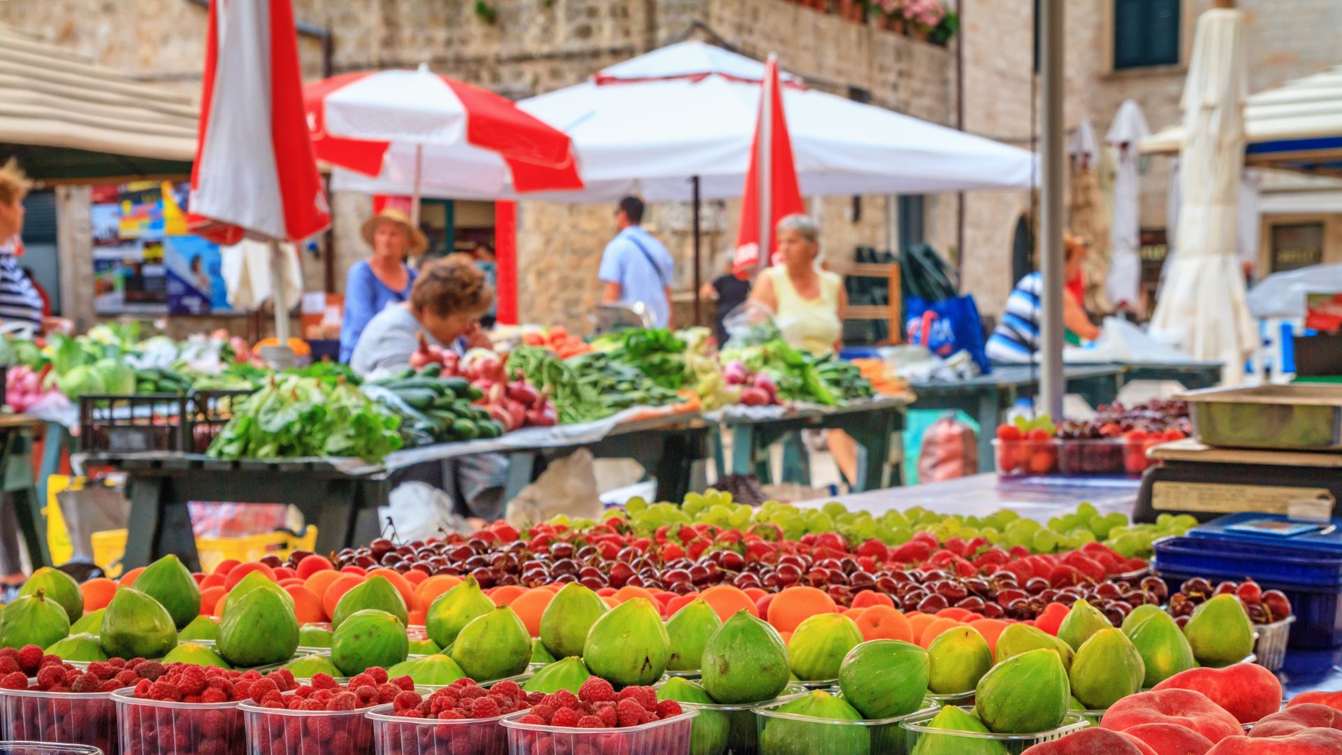 Gunduliceva Poljana Market in Dubrovnik, Croatia, Europe