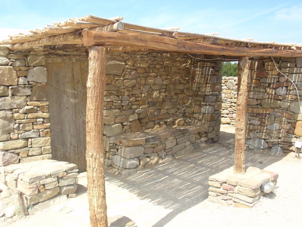 Poliochni stone house
