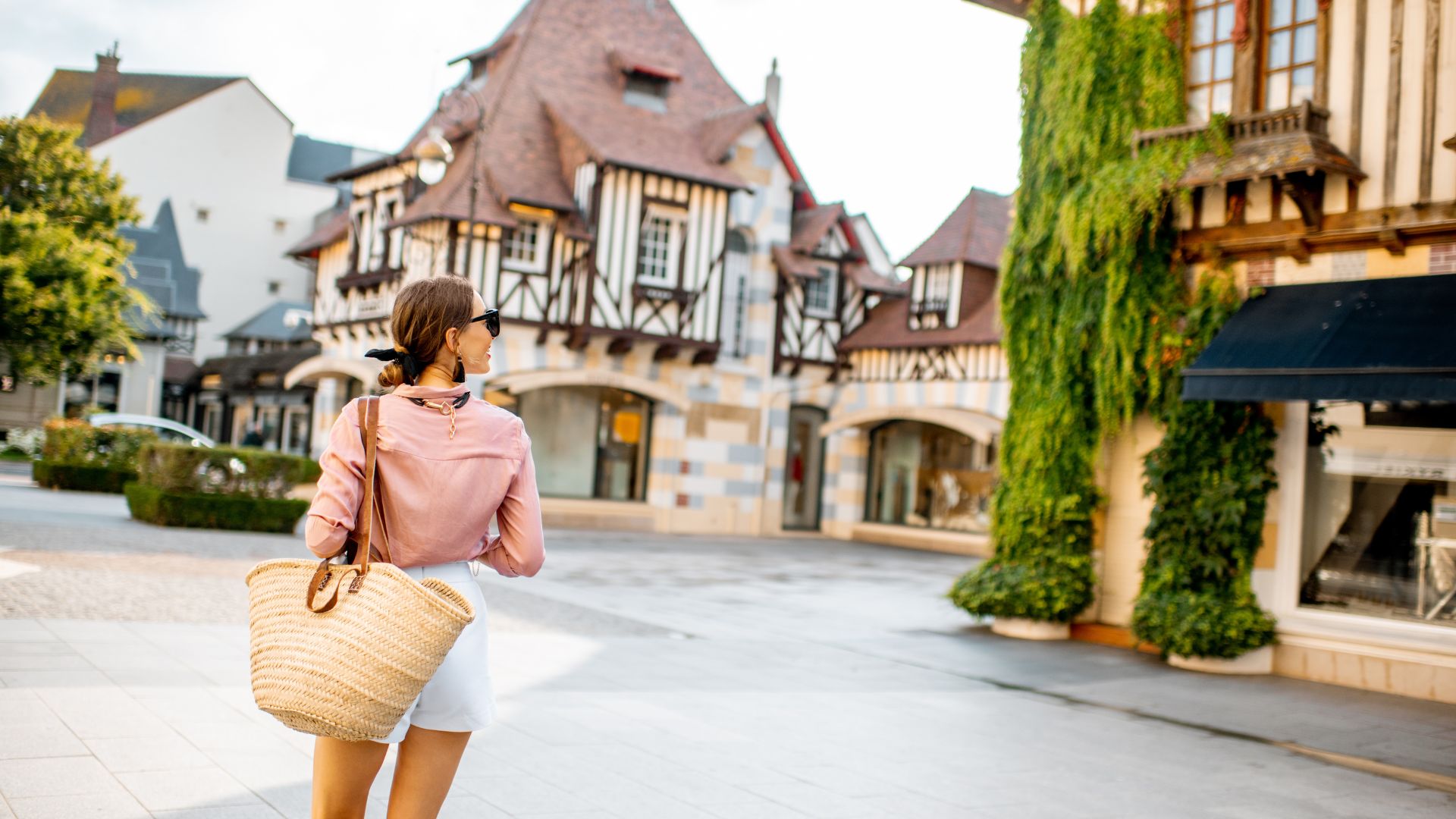 A woman travelling alone