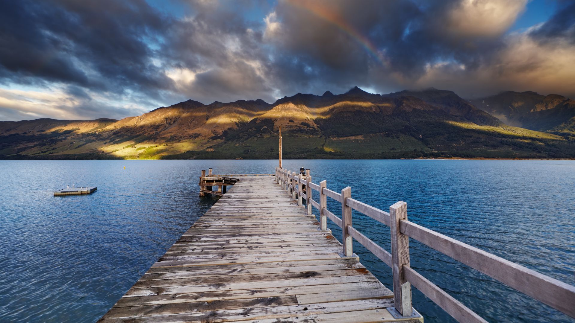 Glenorchy Wharf at Lake Wakatipu in New Zealand