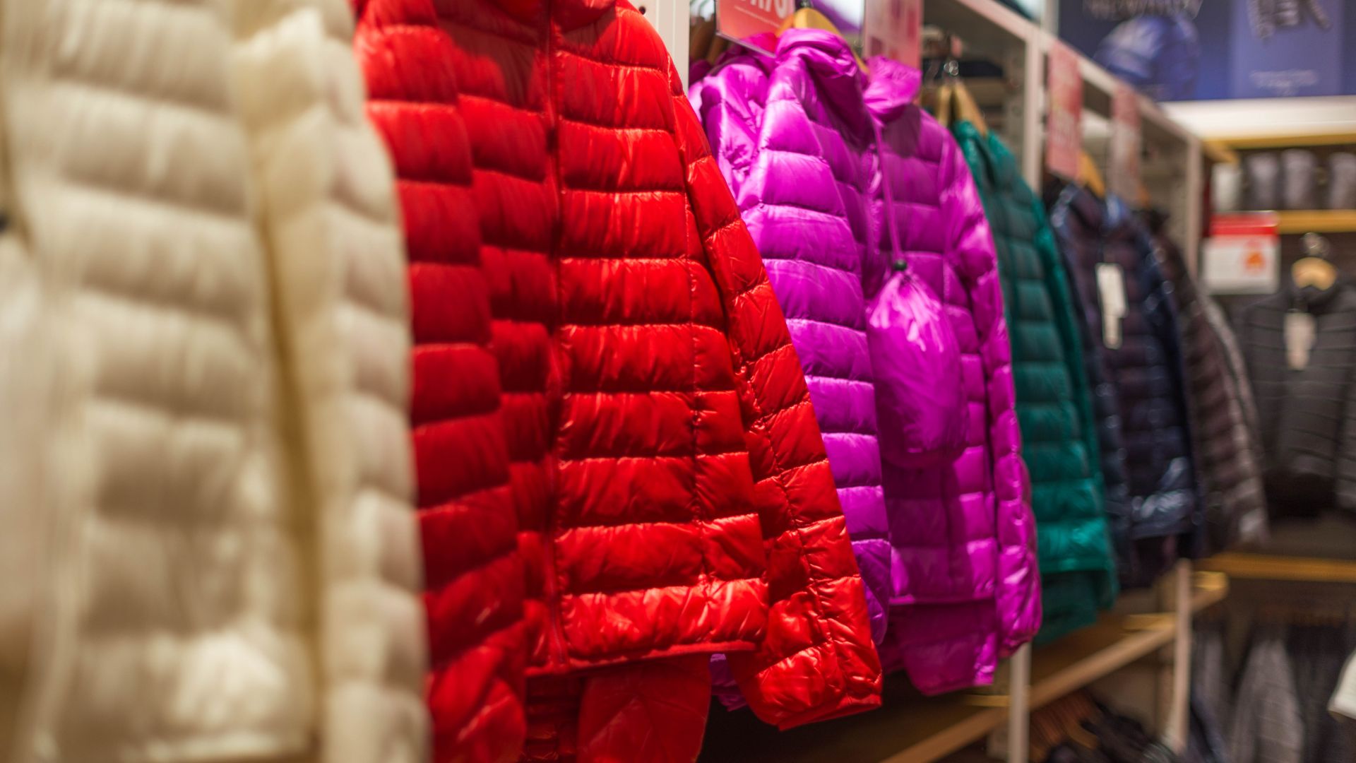 Insulated packable down jacket