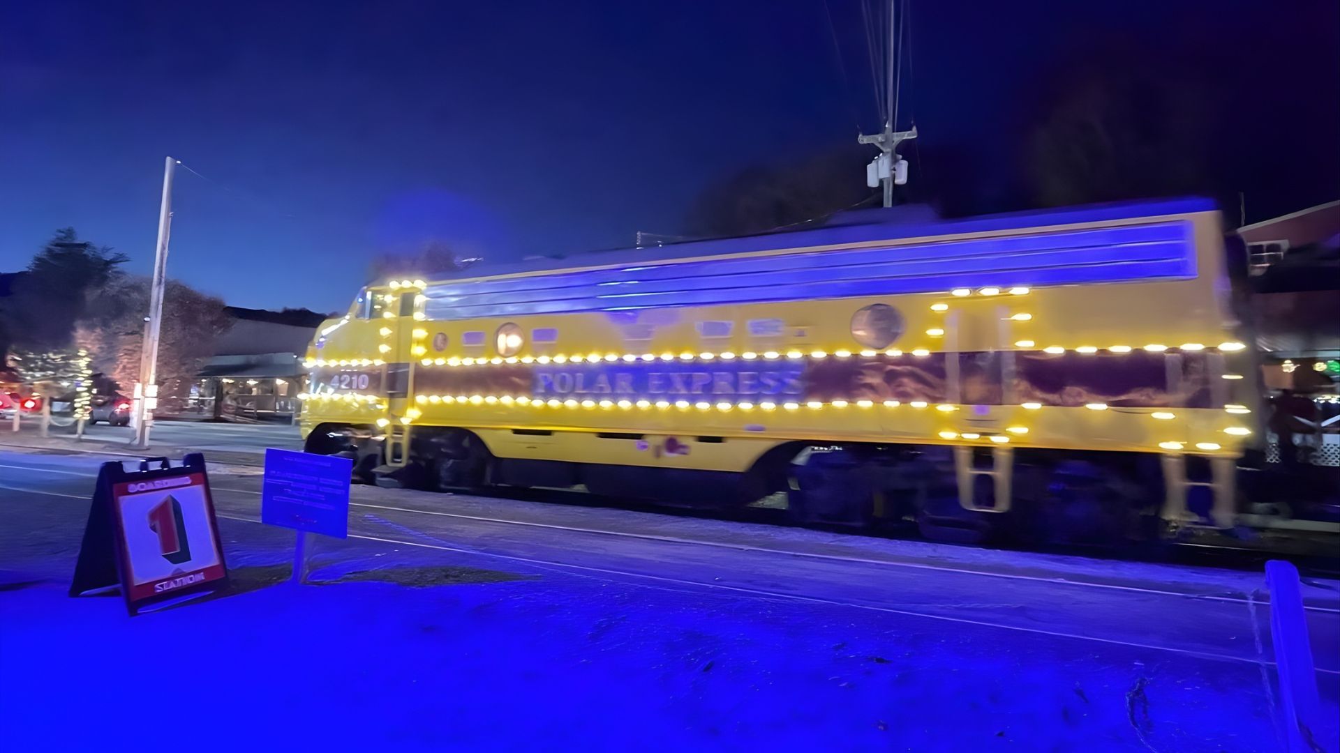 Train in Polar Express.