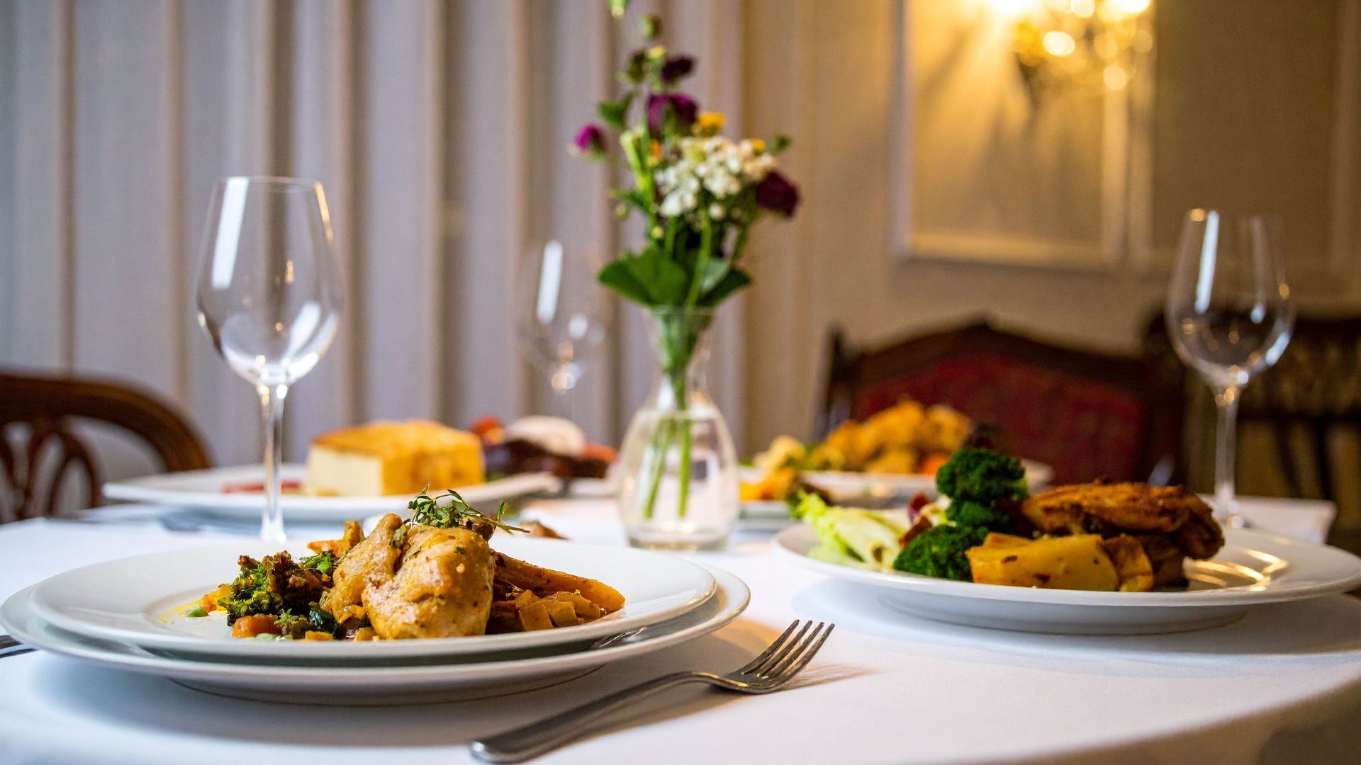 Food in a table at the restaurant