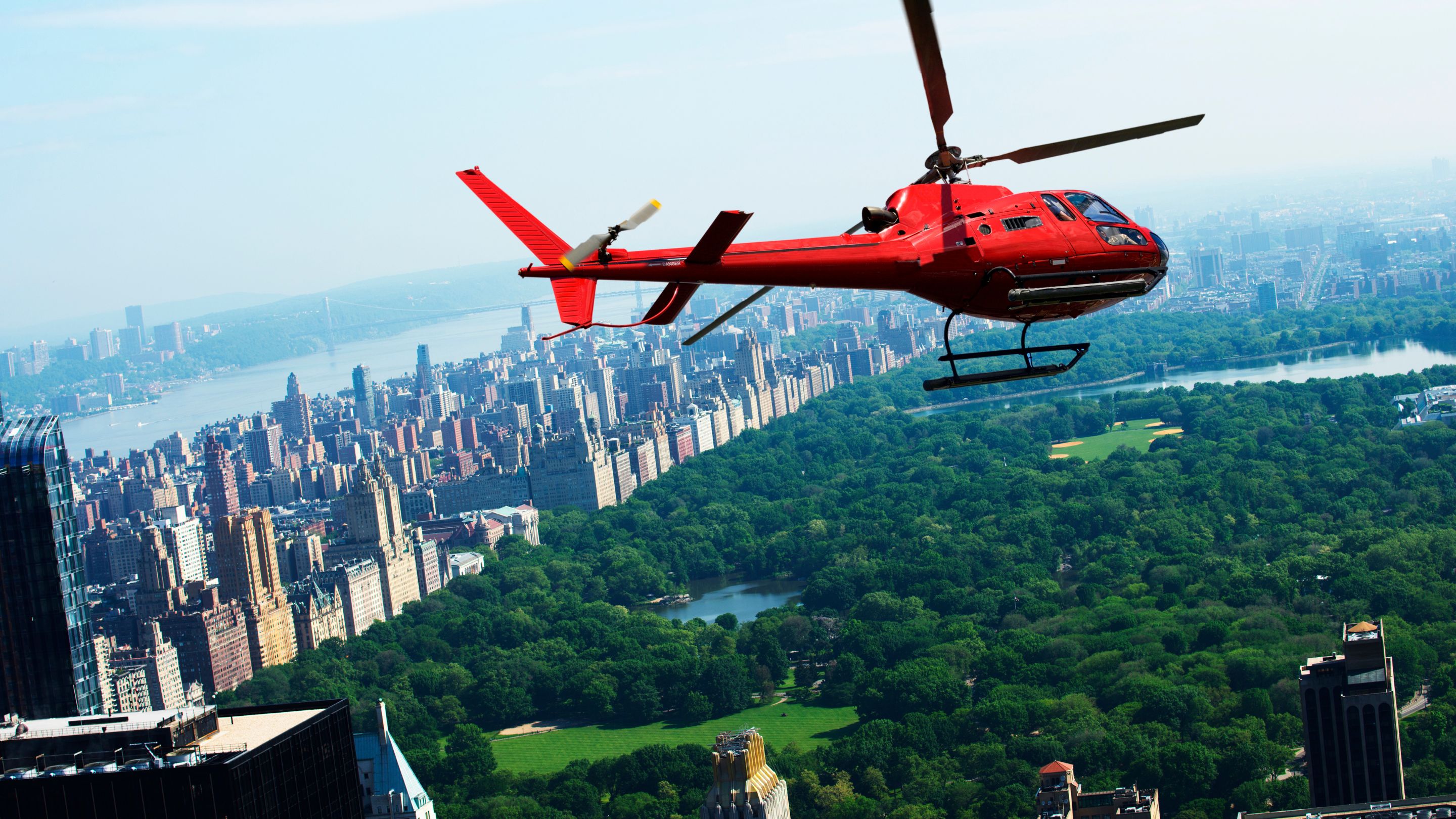 Private Helicopter Tours Over Scenic Destinations
